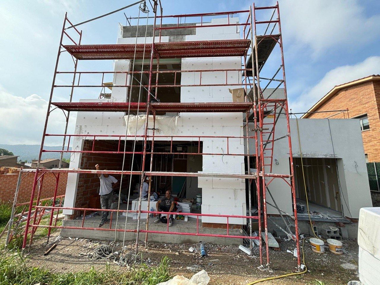 Detalle del paramento de una vivienda durante los trabajos de rehabilitación